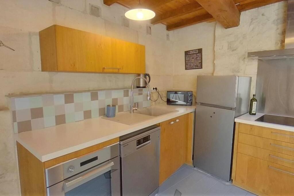Maison De Charme Dans Le Centre Historique , Wifi Clim 6 Pers Calme Et Confort Apartment Arles Exterior foto
