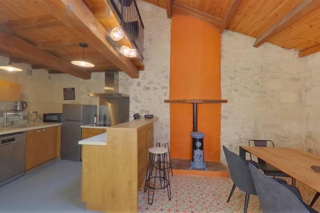 Maison De Charme Dans Le Centre Historique , Wifi Clim 6 Pers Calme Et Confort Apartment Arles Exterior foto